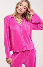 Load image into Gallery viewer, Fucshia Pleated button down
